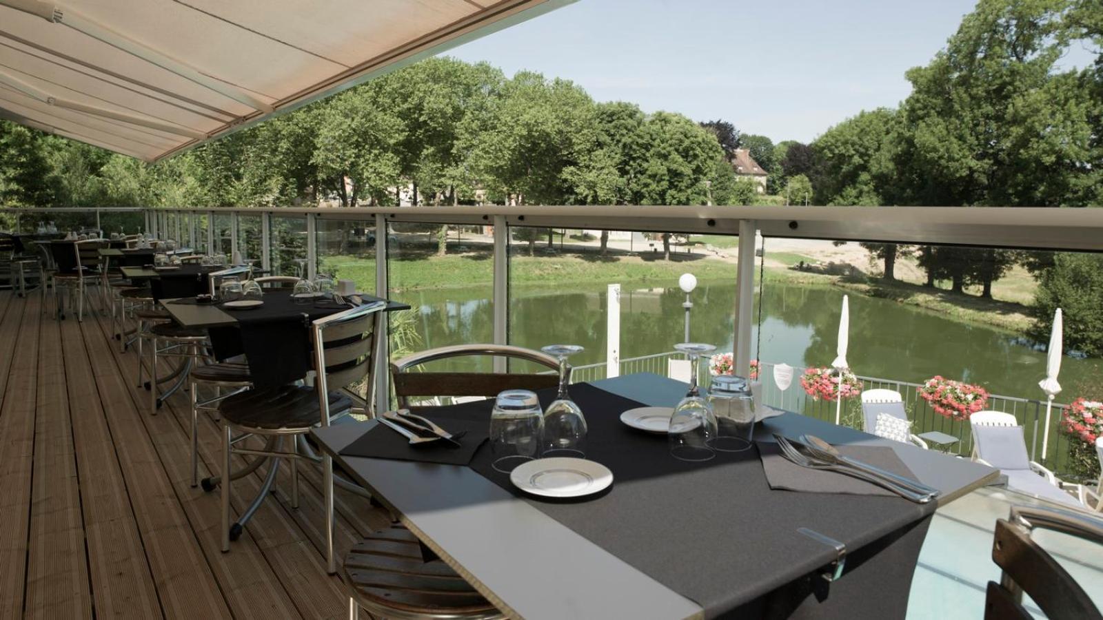 Logis Hotel Auberge De L'Etang Magnac-Bourg Экстерьер фото